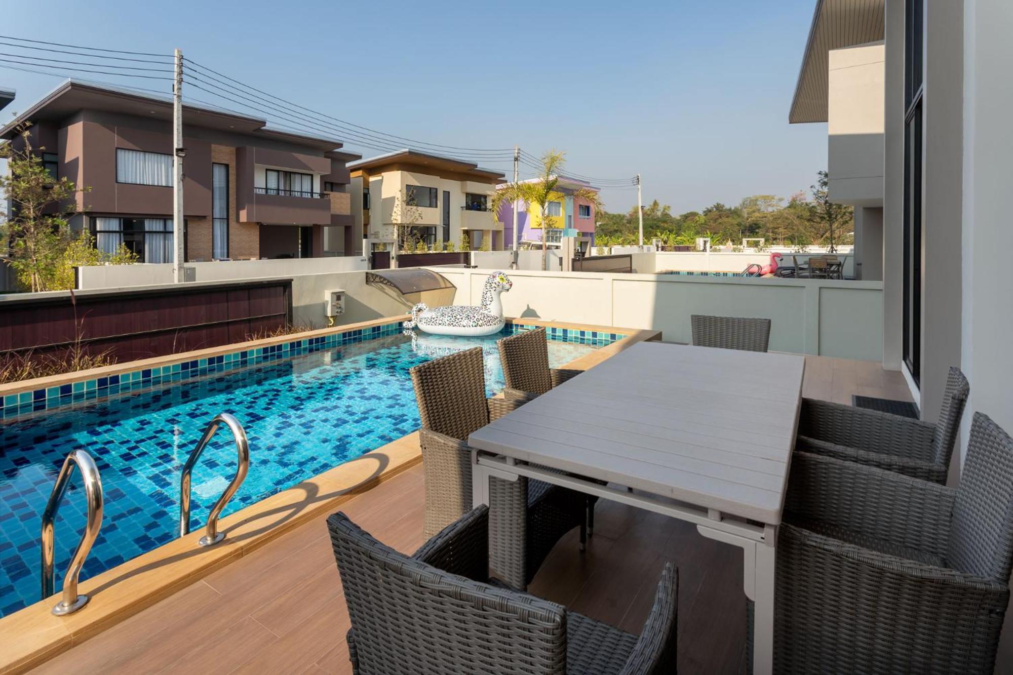 Luxury Pool 3 Bedrooms 5kms To Festival